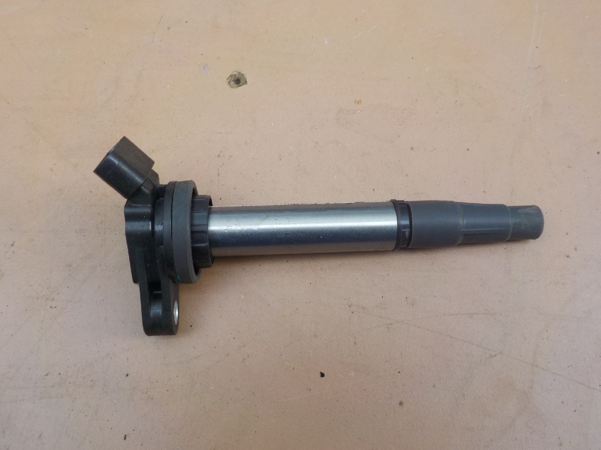 фото Toyota RAV4 Катушка зажигания 2006-2013 от нашего магазина