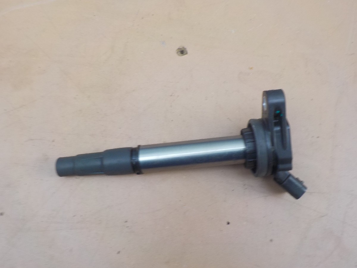 фото Toyota RAV4 Катушка зажигания 2006-2013 от нашего магазина